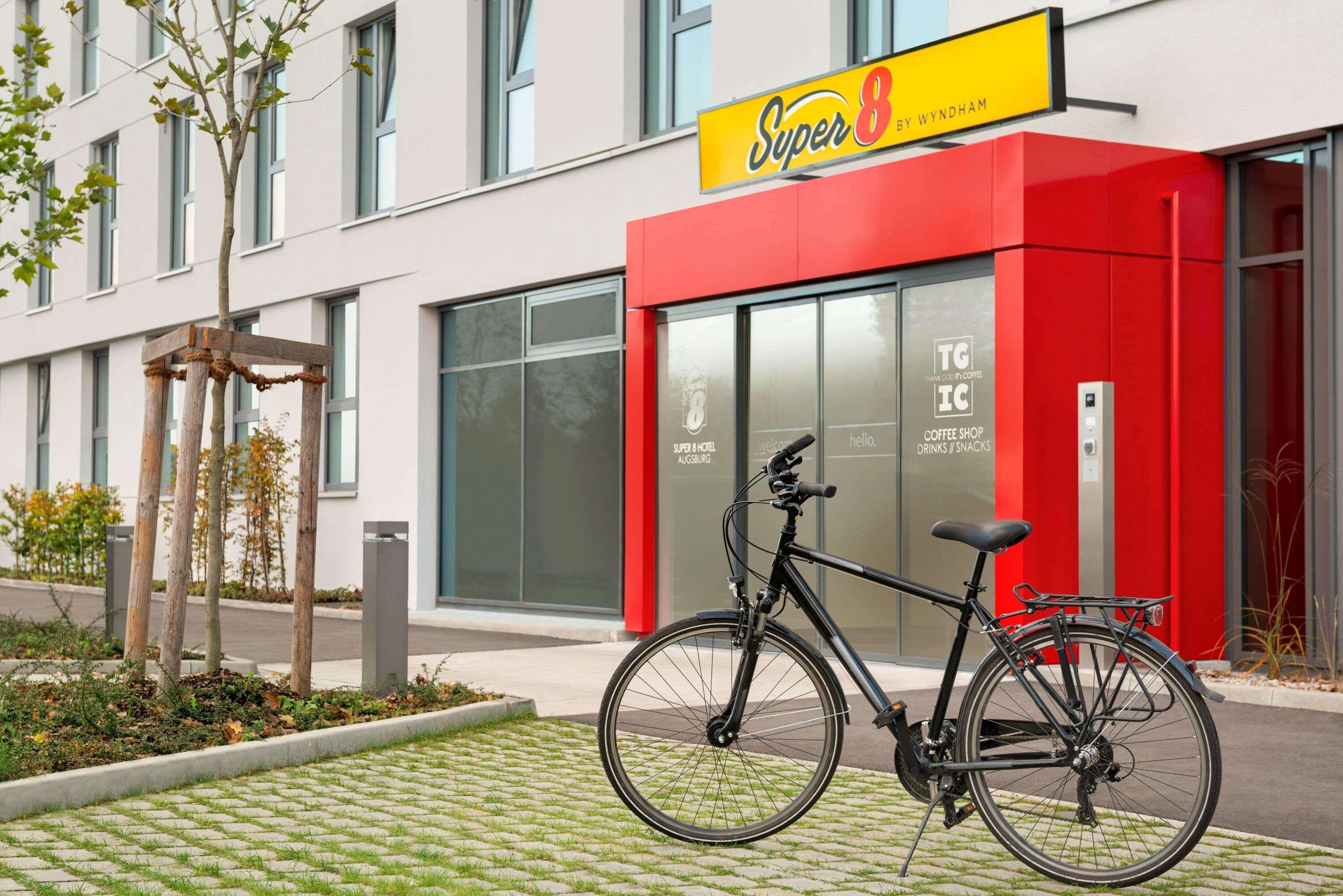 Super 8 By Wyndham Augsburg Hotel Ngoại thất bức ảnh
