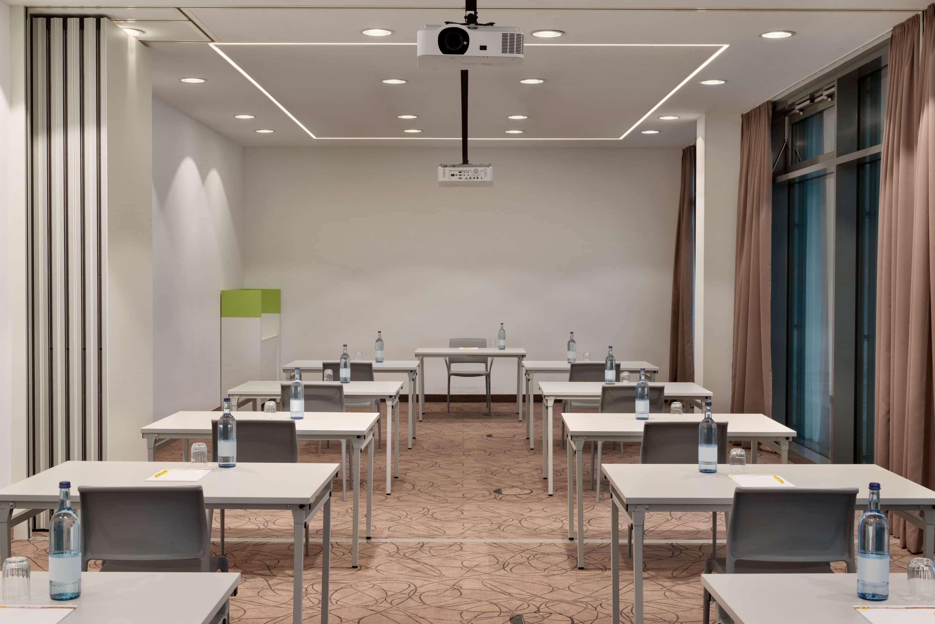 Super 8 By Wyndham Augsburg Hotel Ngoại thất bức ảnh