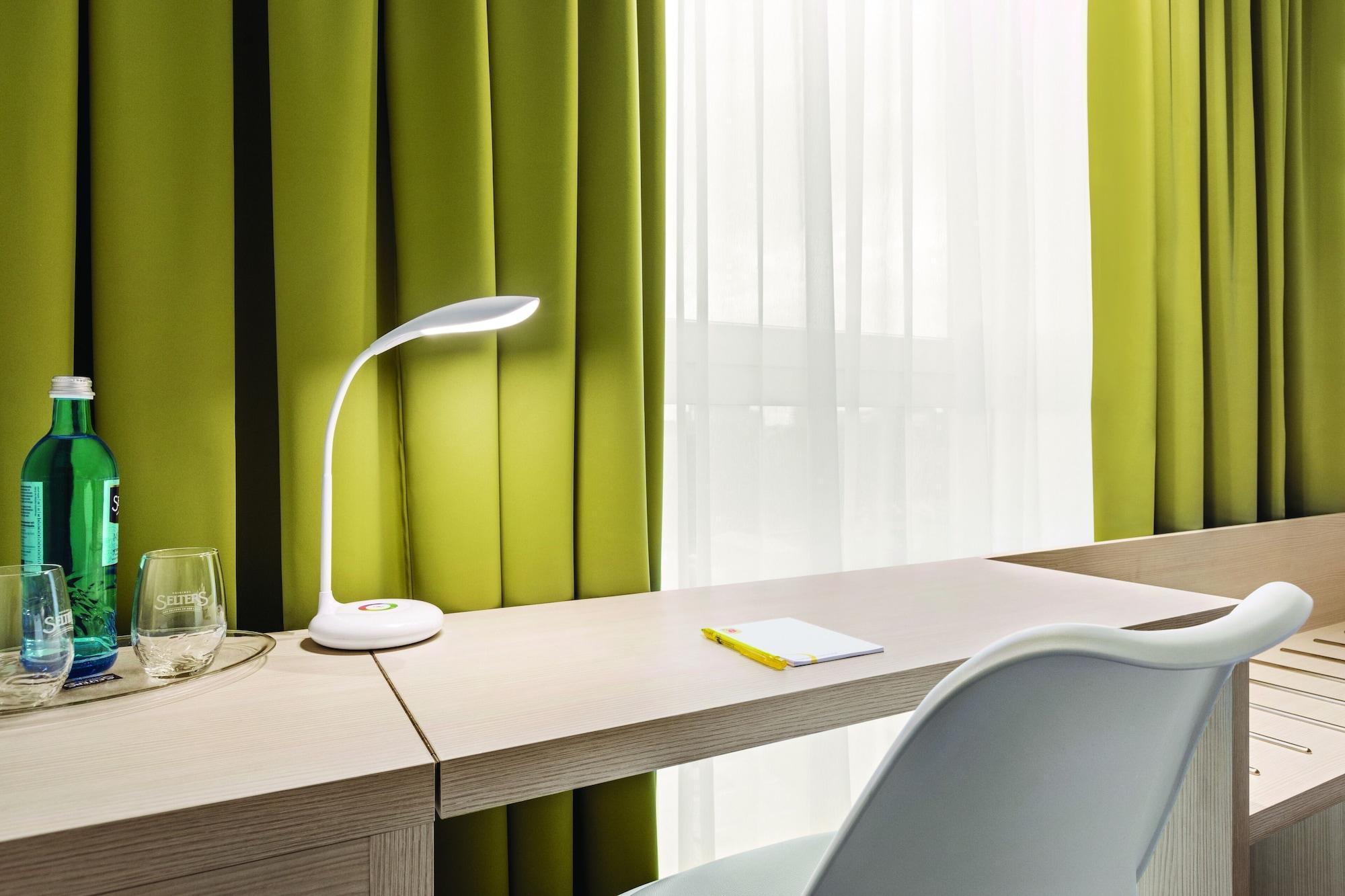 Super 8 By Wyndham Augsburg Hotel Ngoại thất bức ảnh