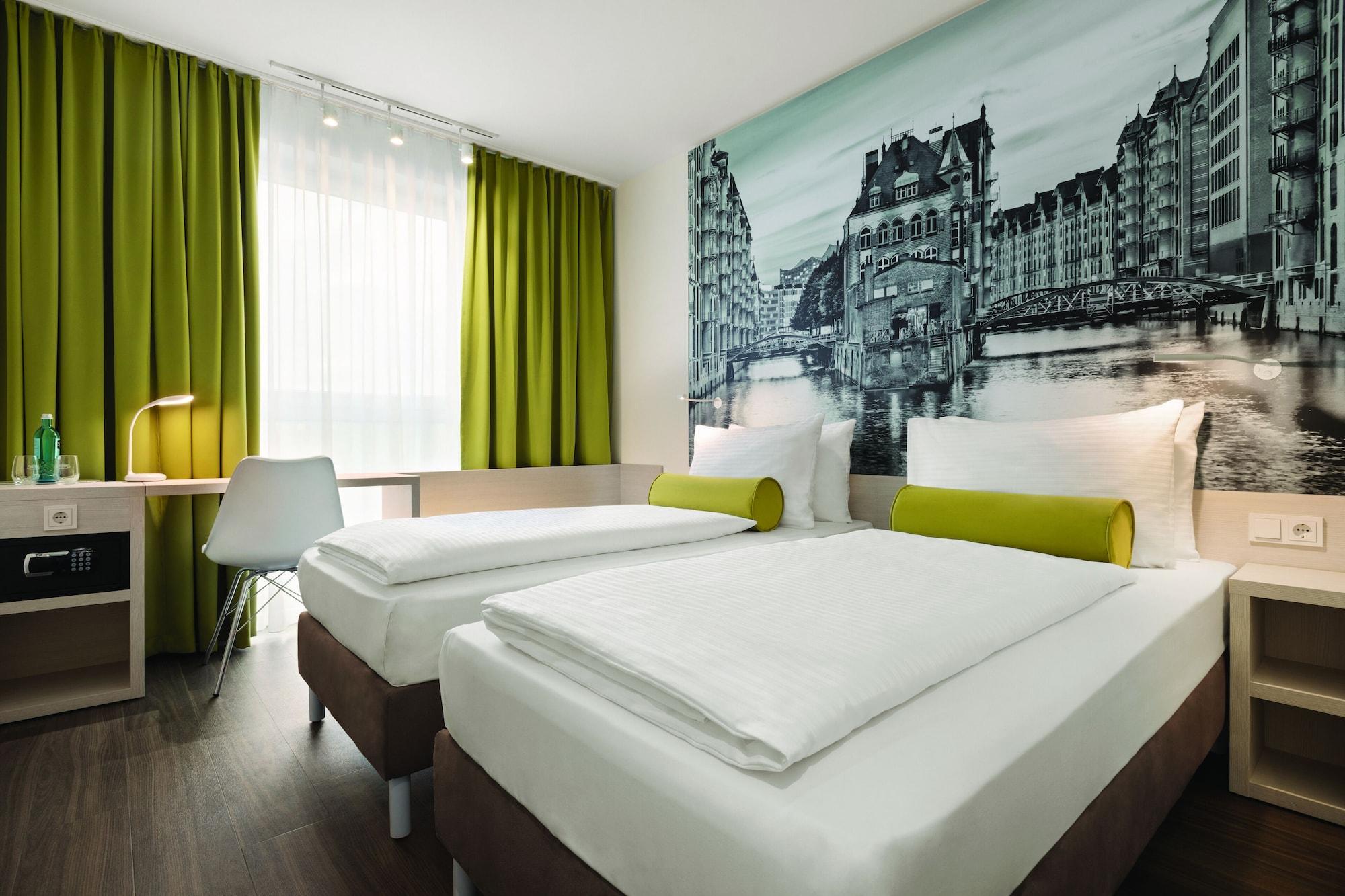 Super 8 By Wyndham Augsburg Hotel Ngoại thất bức ảnh