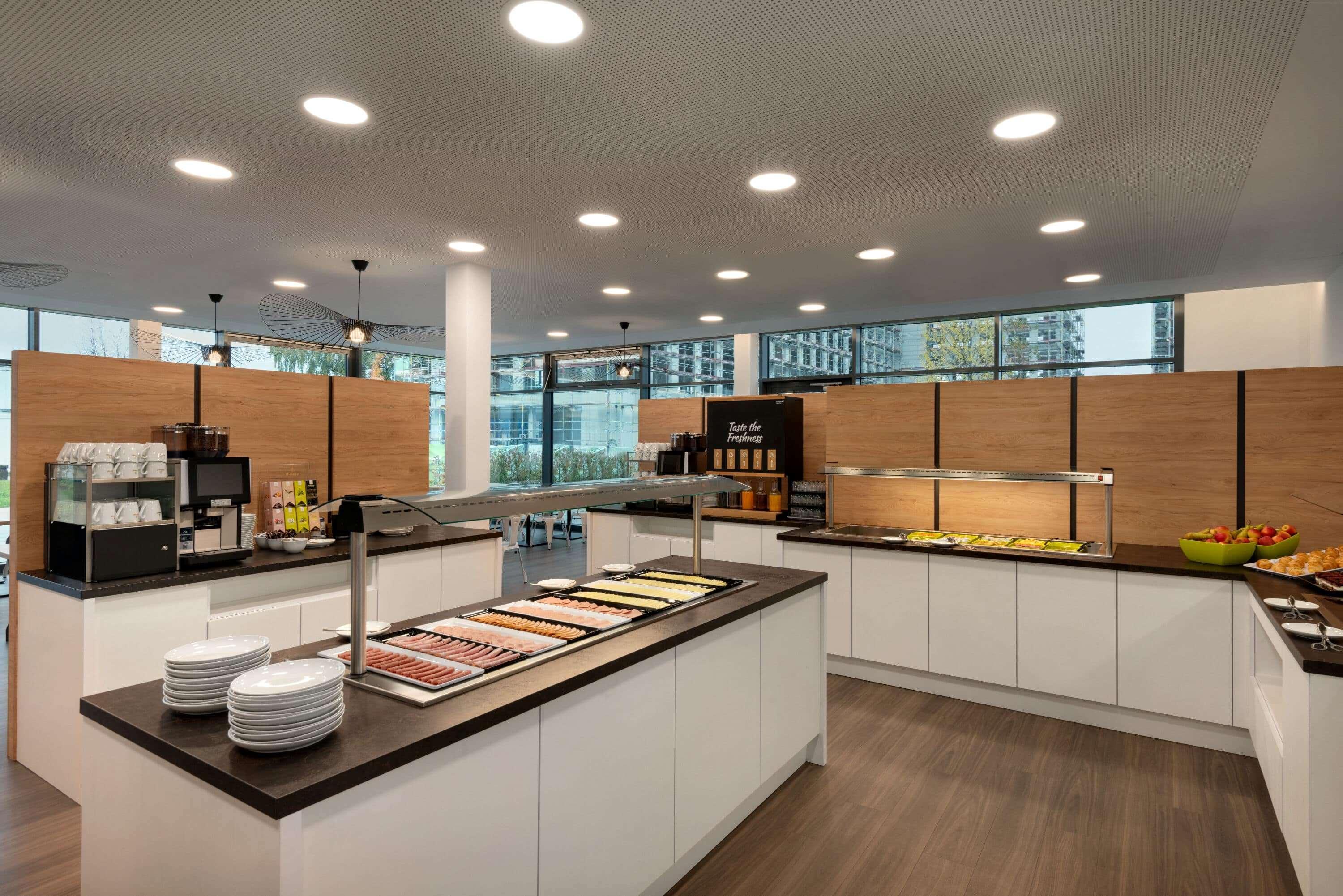 Super 8 By Wyndham Augsburg Hotel Ngoại thất bức ảnh