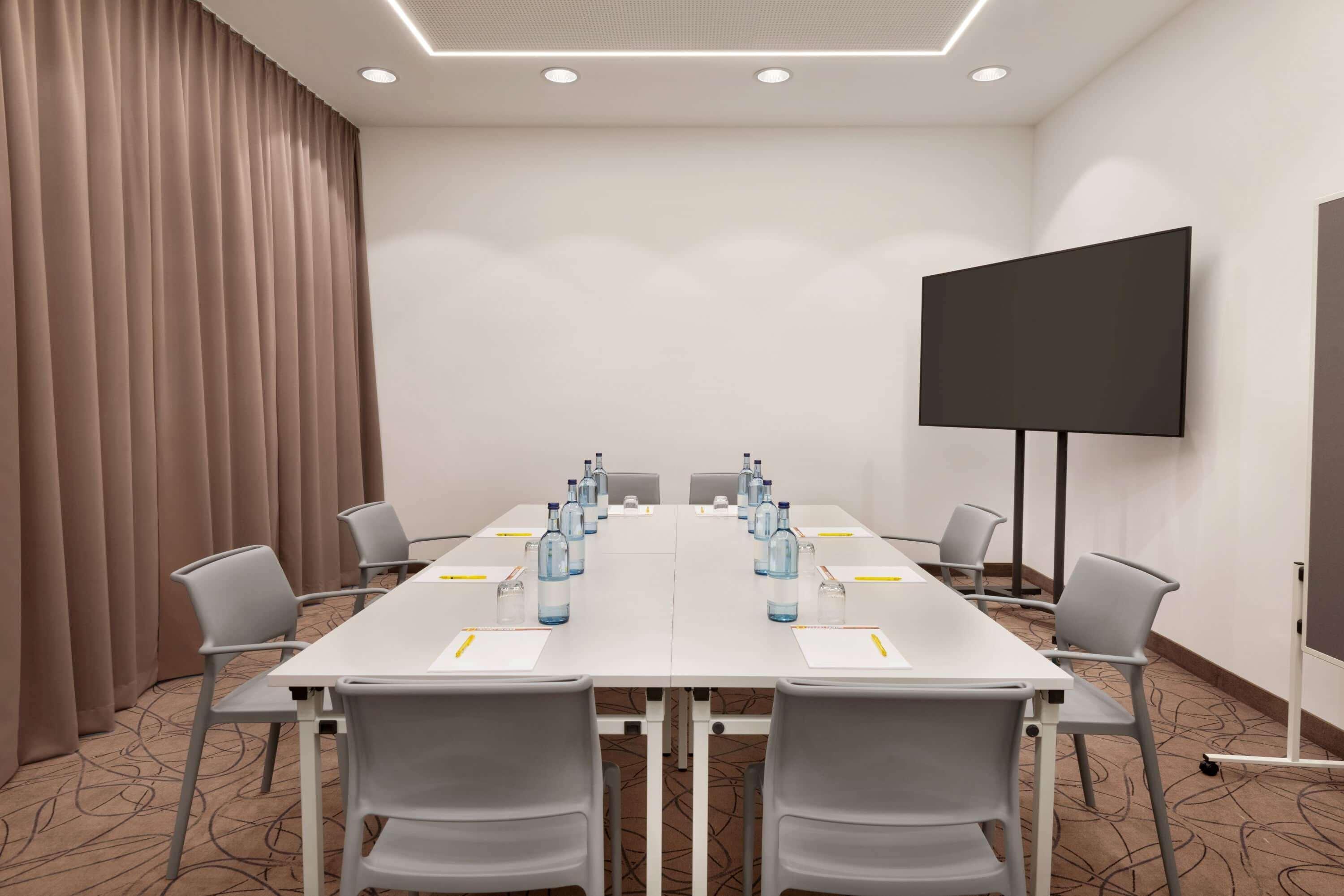 Super 8 By Wyndham Augsburg Hotel Ngoại thất bức ảnh